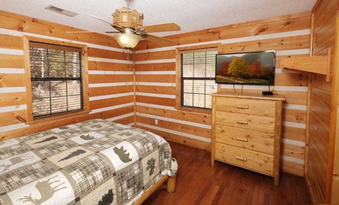 Villa Smoky View With A Twist Pigeon Forge Exterior foto
