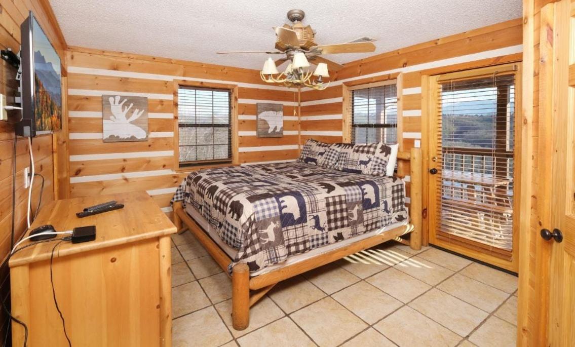 Villa Smoky View With A Twist Pigeon Forge Exterior foto