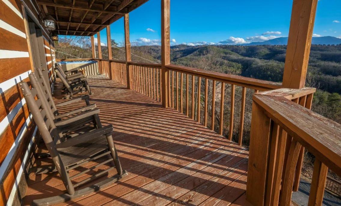 Villa Smoky View With A Twist Pigeon Forge Exterior foto