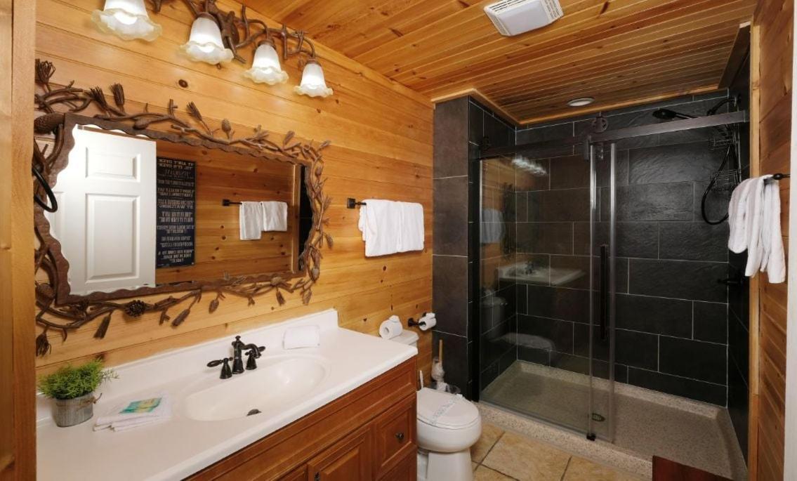 Villa Smoky View With A Twist Pigeon Forge Exterior foto