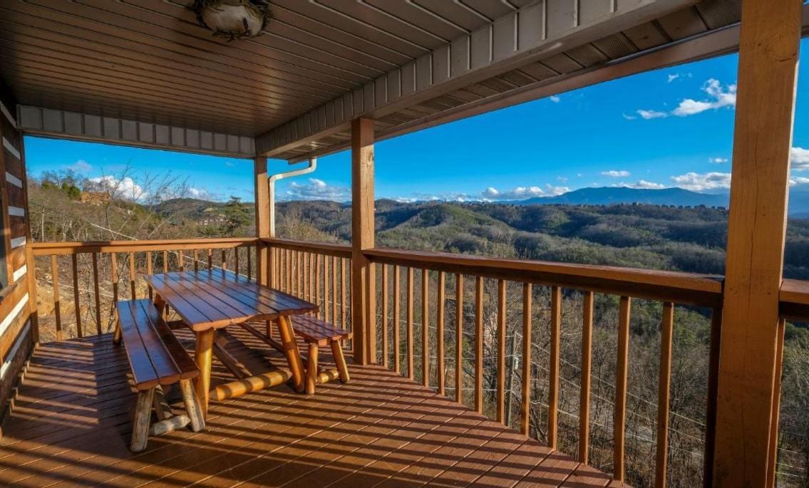 Villa Smoky View With A Twist Pigeon Forge Exterior foto